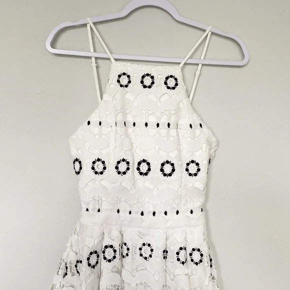 Lovers + Friends Forget Me Not White Floral Crochet Mini Dress Boho Sz Small - Picture 5 of 12